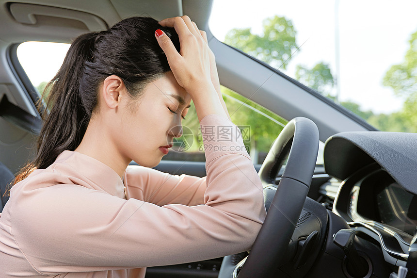 女性驾驶疲劳