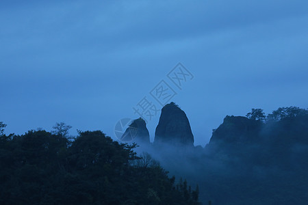 福建武夷山烟雨风光图片