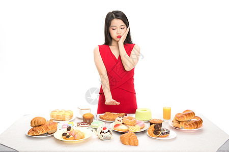 美女抵挡美食诱惑图片