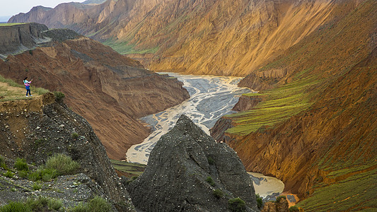 新疆安集海大峡谷（红山大峡谷）高清图片