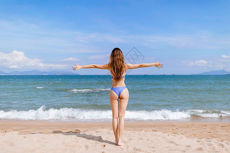 海滩背影海边美女背景