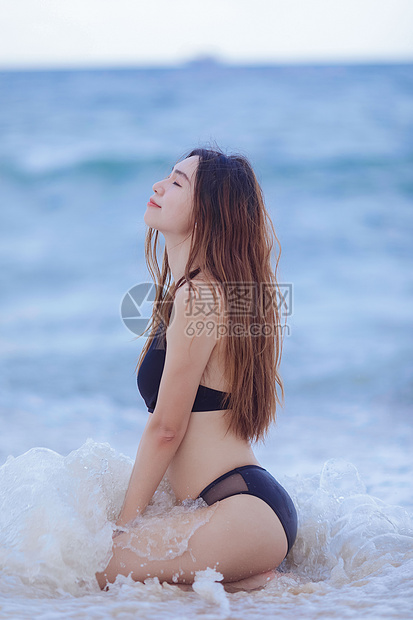 海边美女图片