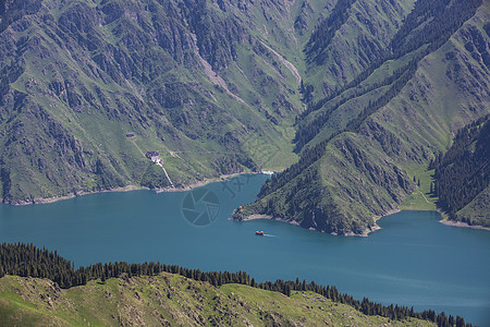 天山天池风景高清图片