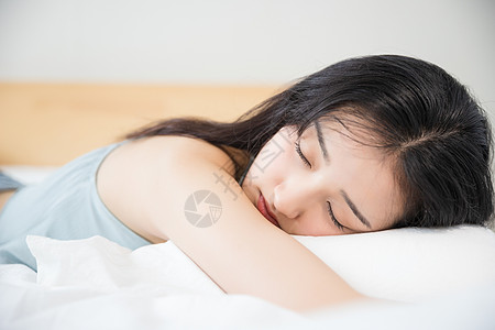 睡眠舱可爱女孩睡觉背景