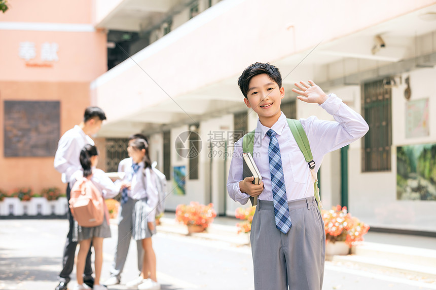 小学生课间形象图片