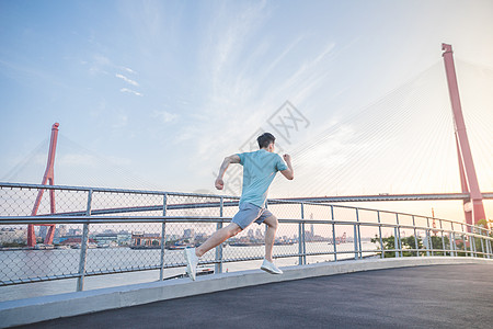 家里运动男性户外跑步冲刺背景