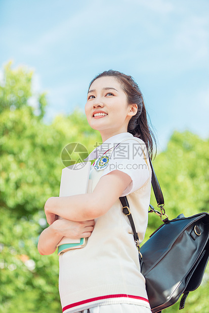 清新女学生下课放学图片