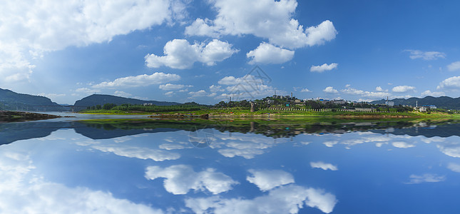 秋夏重庆长江倒影背景