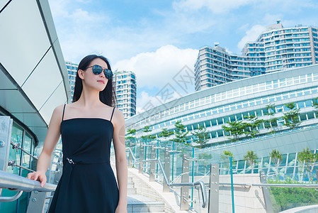 香港街拍香港西九龙街拍少女背景