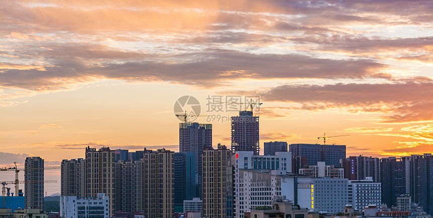 深圳市龙华新区城市夕阳美景图片