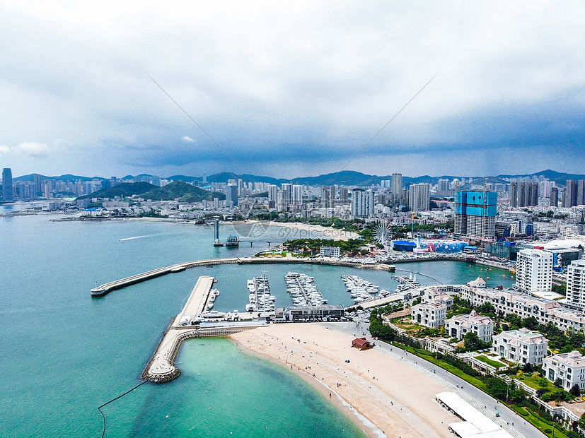 大连城市海岸线海边