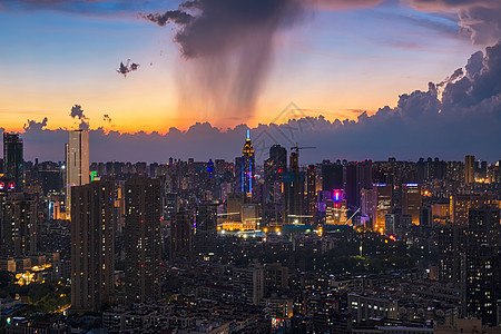 大风天气城市夜景建筑风光图片