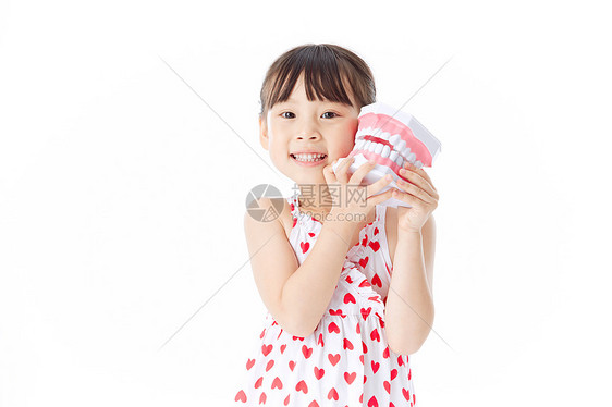 活力小女孩牙齿健康图片