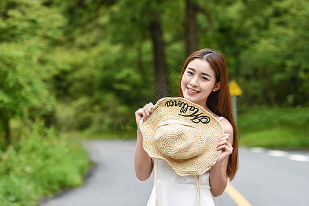 穿裙子的女人带草帽旅行的女生背景