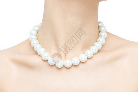 美女戴着珍珠珠宝项链背景图片