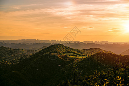 山川夕阳风光背景图片