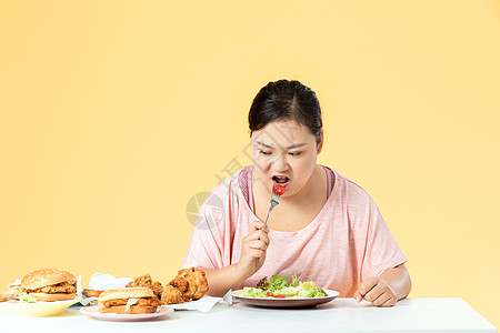 胖女孩健康饮食图片