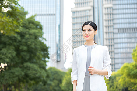 自信的商务女性图片