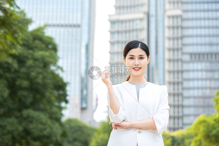 自信的商务女性图片