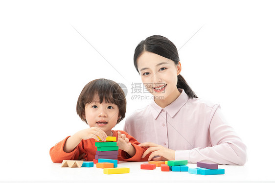 儿童幼教玩积木图片