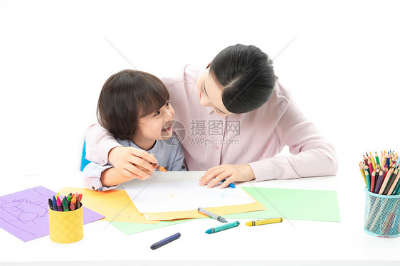 儿童幼教老师带学生画画图片