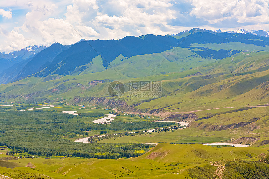 新疆喀拉峻草原风光图片