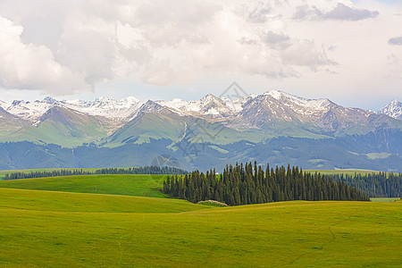新疆喀拉峻草原风光图片