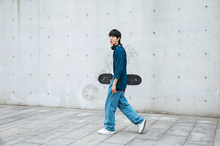 意媒：罗马尼奥利右腿屈肌不适，能否出战国米存疑