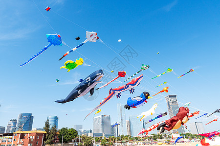 风筝飞上天空的风筝高清图片