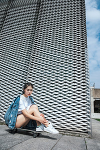 👀西媒：沙特携巨额报价加入争夺凯恩，巴萨无力匹配已放弃引进