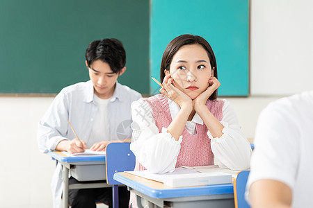 青年男女考研考试图片