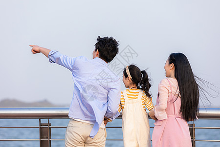 妈妈背影 亚洲一家人家庭出游背影背景
