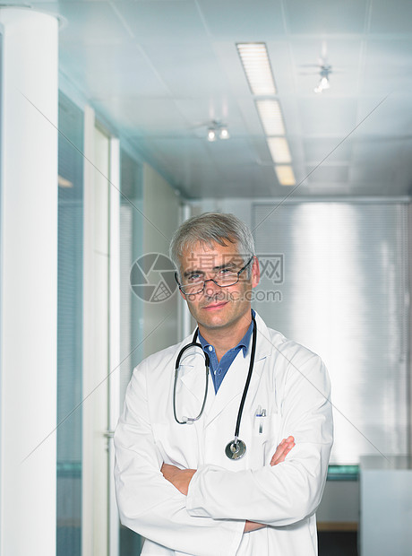 中年男医生形象