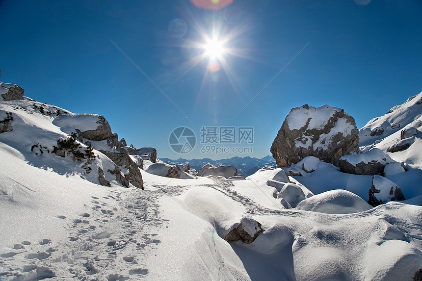 冬季景观步行道图片