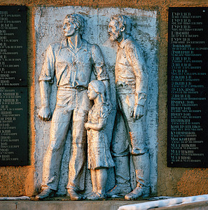 俄罗斯西伯利亚贝加尔湖奥尔肯岛纪念碑图片