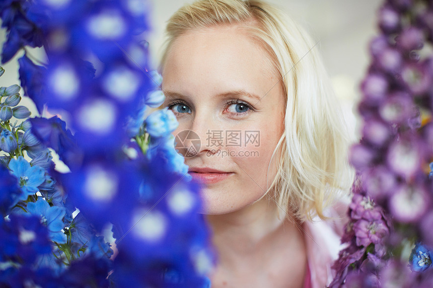 有高花女人的特写镜头图片