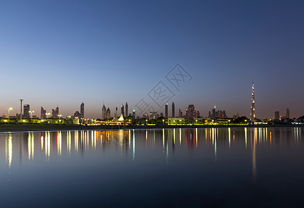 阿拉伯联合酋长国迪拜湖的建筑图片