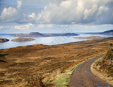 苏格兰高原风光单轨公路图片