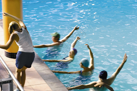 克里斯坦特：虽然为时尚早，但能够处在榜首很棒