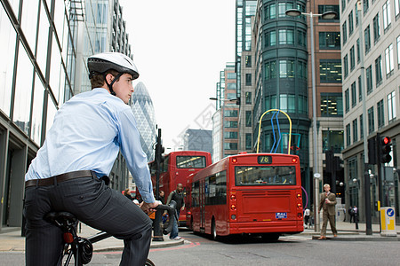 城市自行车手图片
