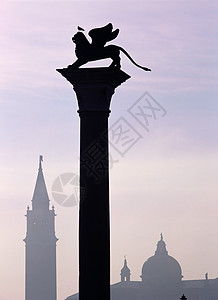 圣马克广场的雕像图片