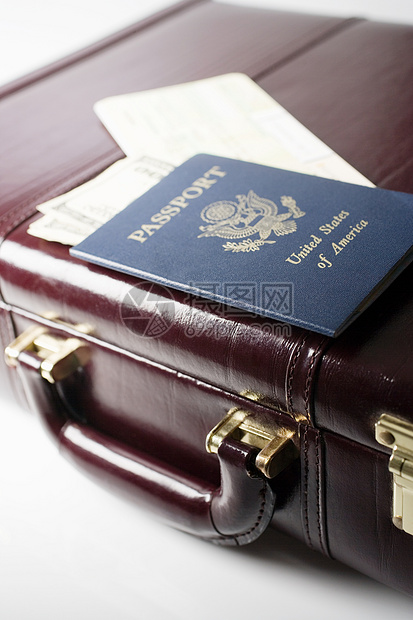 公文包和护照图片