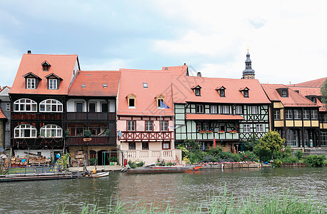 莱茵河畔的建筑图片