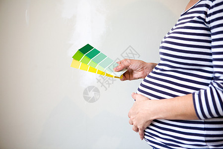孕妇手上的色带图片