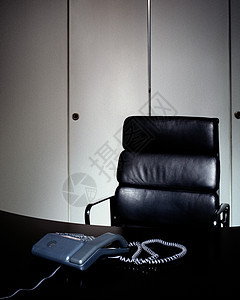 电话和办公椅图片