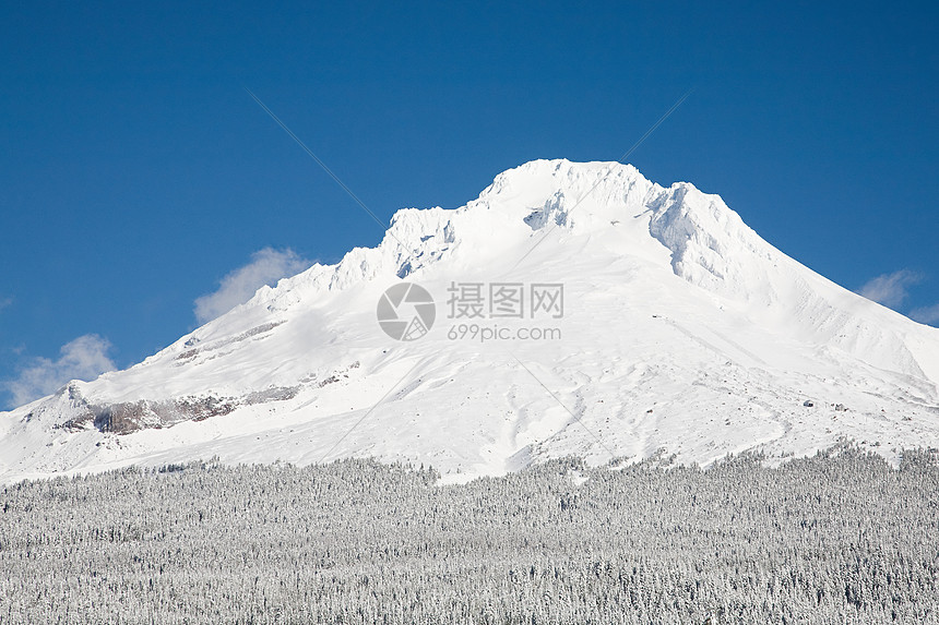 被积雪覆盖的山图片