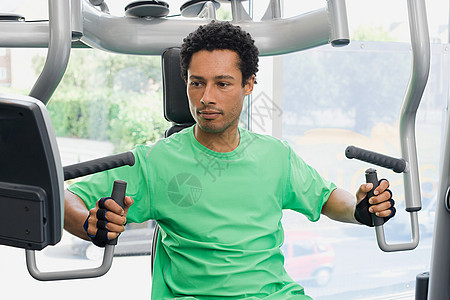 替补出战45分钟被换下，桑乔拒绝与巴克利击掌、无视埃梅里