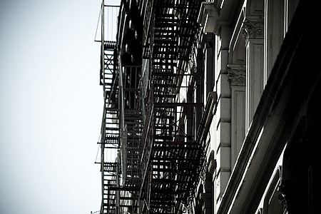 纽约建筑物上的安全出口背景图片
