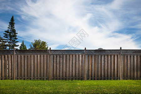 木制花园围栏图片