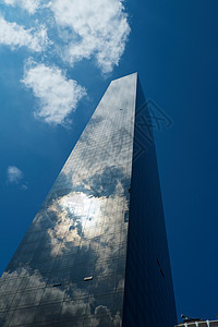 美国纽约市低角度摩天大楼图片